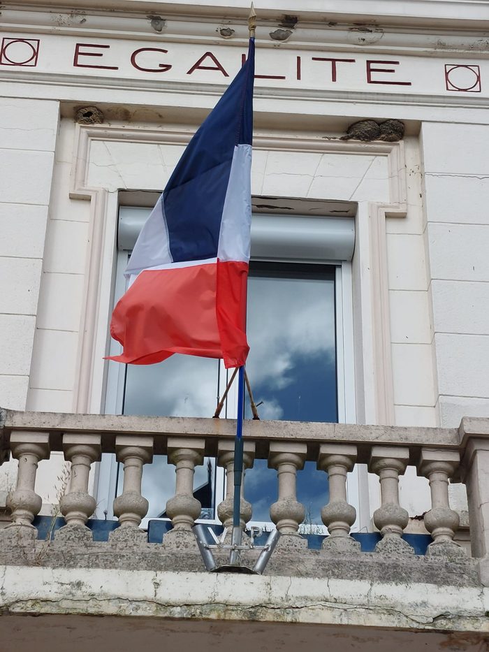 18 volets solaires pour la mairie et l'école de Villers-Plouich