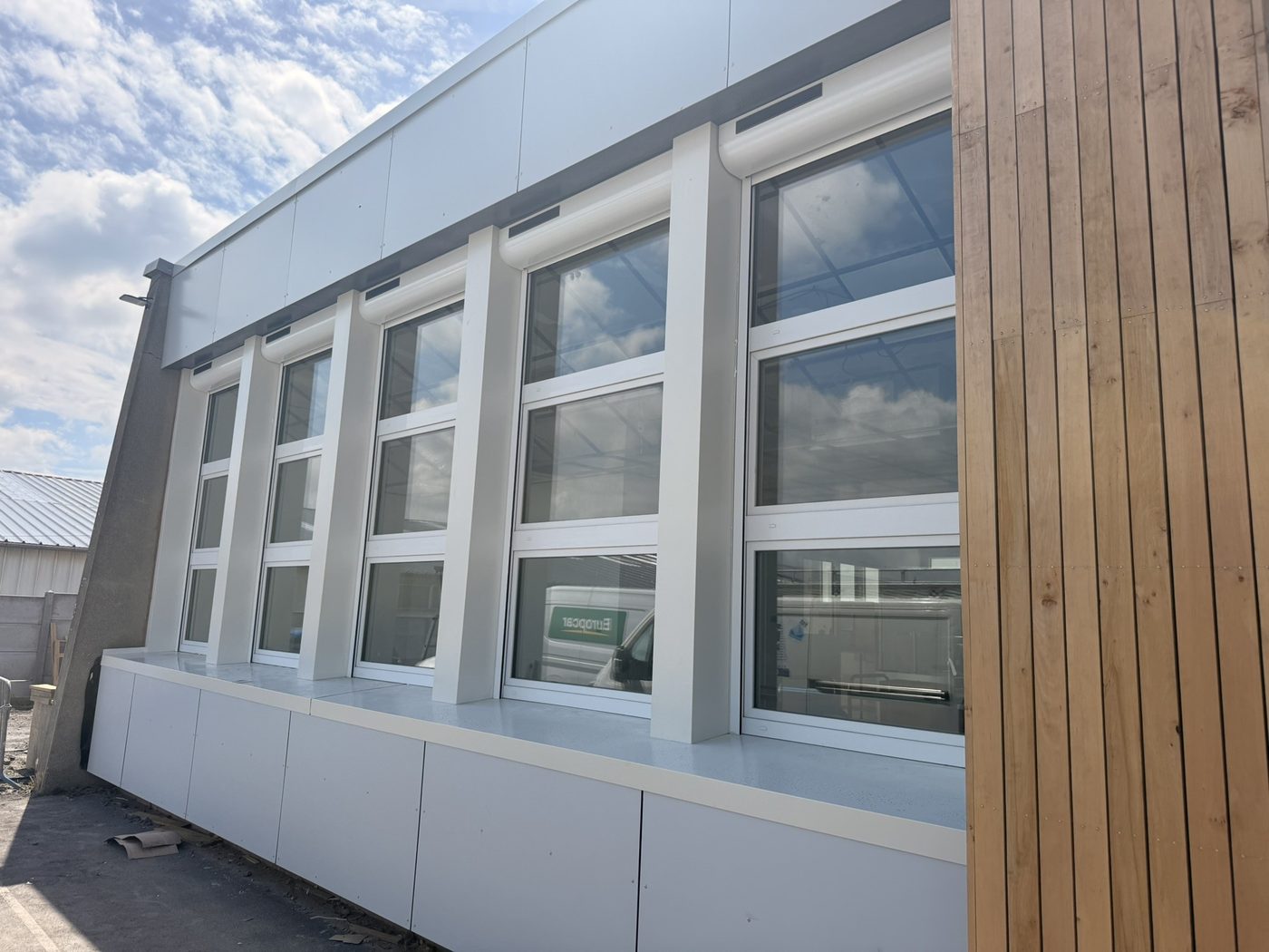 Un bâtiment de l'école Jacques Brel reparti à neuf