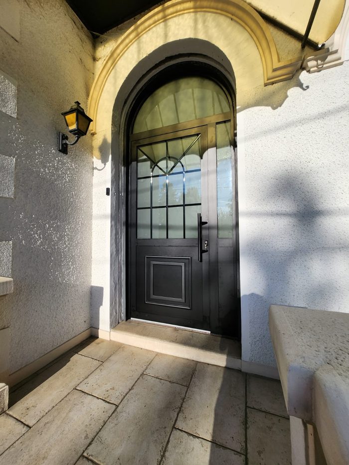 Une porte d'entrée pour une maison de maître